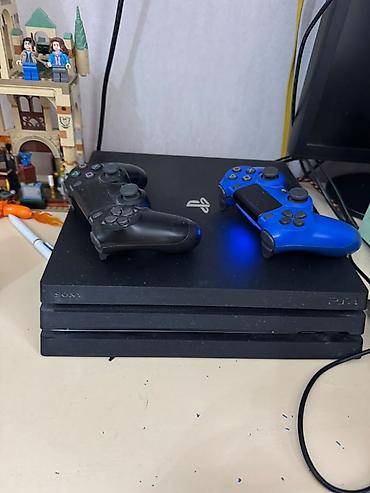 sony 2500: Sony PlayStation 4 Pro oyun konsolu paketi Qutusu var az istifadə — 1