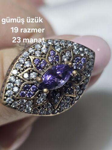 Zərgərlik dəstləri: Dəstə daxildir: Boyunbağı, Üzük, Sırğa, 1 g — 6