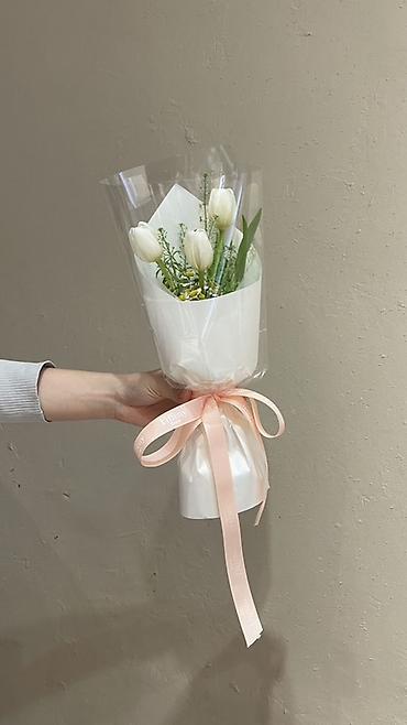 Букеты из живых цветов: Тюльпаны — стильные букеты и одиночные стебли - Разновидности — 5