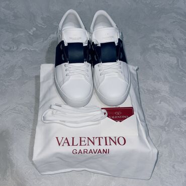 лоро пиано обувь женская летняя: Продаю кеды Valentino, размер 42 — 8000 сом Оригинал. В отличном