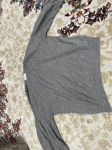 бу кийимдер: Женский свитер, Короткая модель