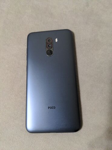 смартфоны поко: Poco Pocophone F1, Б/у, 128 ГБ, цвет - Серый, 2 SIM