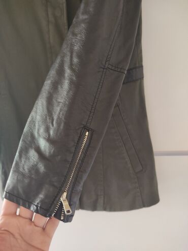 Ostale jakne, kaputi, prsluci: Jakna H&M, tamno maslinasto zelena, sa koznim rukavima. Poluobim — 5