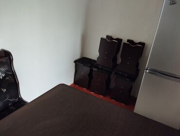 мебель для спальни бу: Комплект стол и стулья Кухонный, Б/у