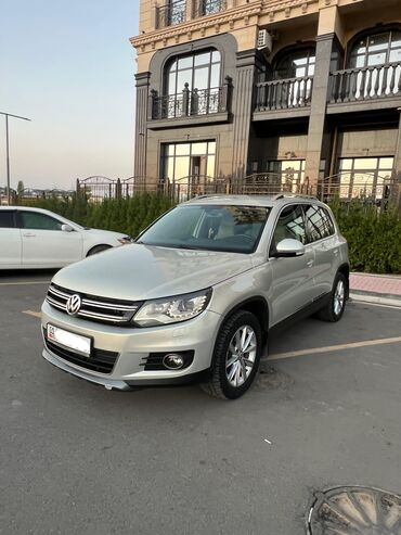 рав 4 2012: Volkswagen Tiguan: 2012 г., 2 л, Автомат, Бензин, Кроссовер