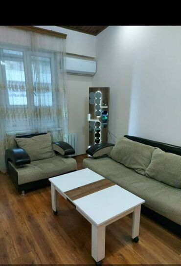 Uzunmüddətli kirayə mənzillər: Həzi Aslanov metrosunun çıxışında 18 mertebeli binanın 17-ci — 12