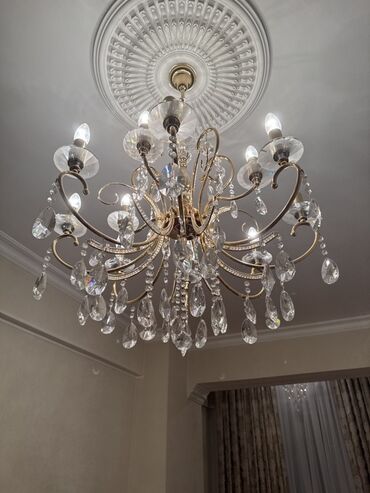 Güzgülər: Çılçıraq, 10 və daha çox lampa, Xrustal