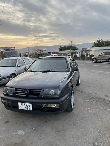 audi 90: Volkswagen Vento: 1993 г., 1.8 л, Механика, Бензин, Седан — 1
