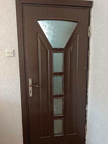 seyf qapilar islenmis: Otaq qapıları – klassik dizayn, şüşə panellərlə işlək qapılar satılır — 3