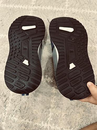 khan sport: Мужские кроссовки, 39, Новый, цвет - Серый, Платная доставка — 1