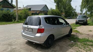мондео 2: Honda Fit: 2001 г., 1.3 л, Вариатор, Бензин, Хэтчбэк
