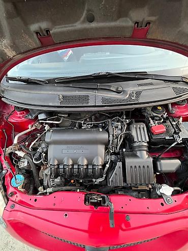красный материал: Honda Jazz: 2006 г., 1.5 л, Автомат, Бензин, Хэтчбэк — 3