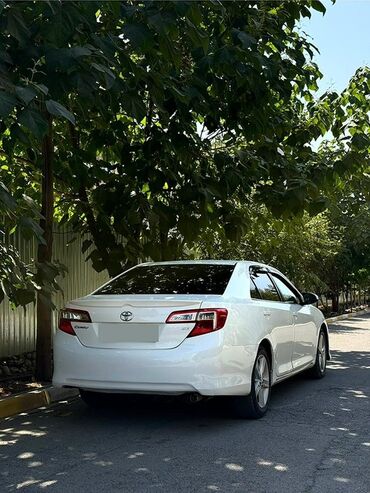 аато в рассрочку: Toyota Camry: 2012 г., 2.5 л, Автомат, Бензин, Седан