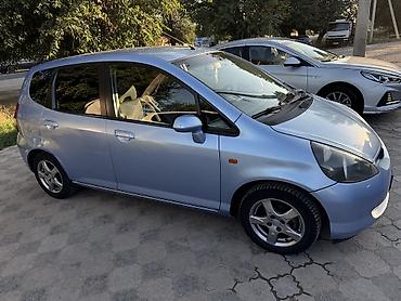 Honda Jazz: 2002 г., 1.3 л, Механика, Бензин, Хэтчбэк at lalafo.kg — 3 Honda Jazz: 2002 г., 1.3 л, Механика, Бензин, Хэтчбэк — 3