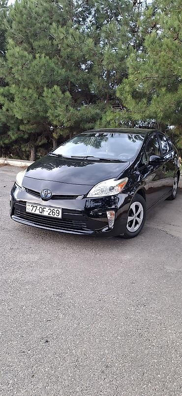 Toyota Prius: 1.8 l | 2015 il Hetçbek