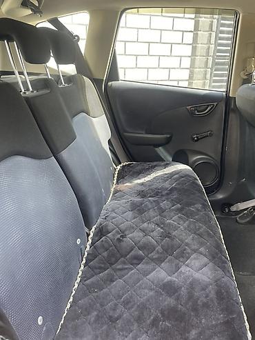 crv 5: Honda Jazz: 2011 г., 1.3 л, Механика, Бензин, Хэтчбэк — 6