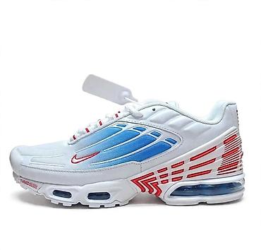 brend: Nike Air Max Plus (Tuned Air) patike – bele sa plavo-crvenim detaljima — 1