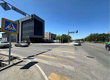 карадарья: Сдаю Офис целиком: 220 м², В административном здании, С ремонтом, С парковкой — 3