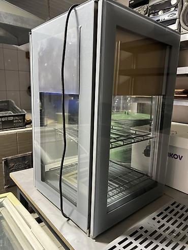Морозильные шкафы, лари: Срочно продается Витринные холодильники и морозильные лари (набор) — 2