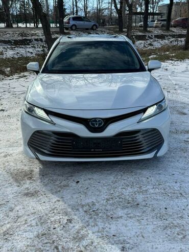 глф 2: Toyota Camry: 2018 г., 2.5 л, Гибрид