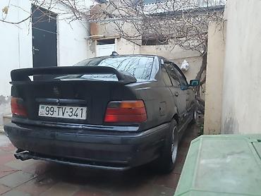byd disk teker: BMW 3 Series E36 sedan, qara rəng. - Kuzov: 4 qapı, ön və arxa aero — 6