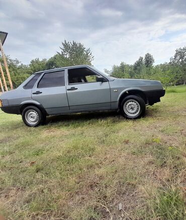 VAZ (LADA): VAZ (LADA) 21099: 1.5 l | 2003 il 260000 km Sedan — 3