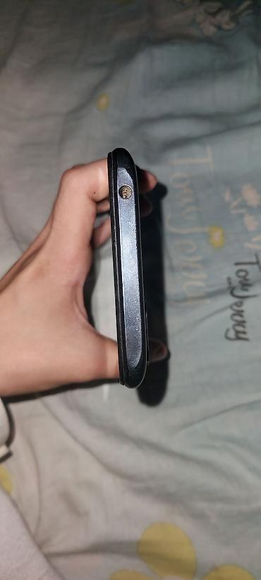 Samsung: Смартфон Samsung Galaxy S4 (Black Mist), корпус с металлическим кантом — 3
