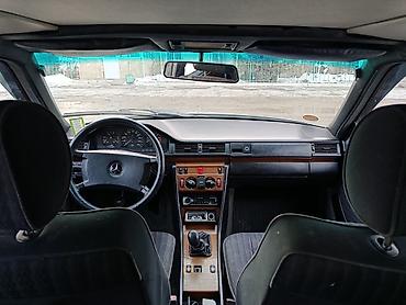 Mercedes-Benz: Mercedes-Benz W124: 1989 г., 2 л, Ручные, Бензин, Седан — 8