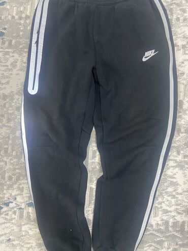 флиски найк бишкек: Штаны Найк теч флис Рефлективная, размер М имеются не большие lalafo.kg да флиски найк бишкек: Штаны Найк теч флис Рефлективная, размер М имеются не большие