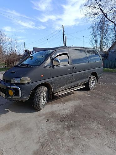 Транспорт: Mitsubishi Delica: 1993 г., 2.8 л, Дизель, Минивэн — 6