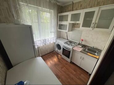 тоголок молдо фрунзе: 1 комната, 33 м², 104 серия, 1 этаж, Евроремонт