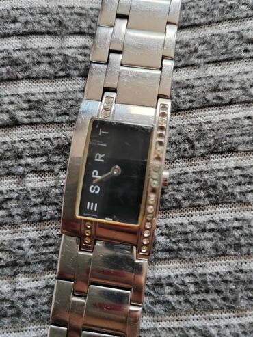 svečani ženski kompleti: Zenski Esprit sat. Ispravan i originalan. Potrebno je samo promeniti
