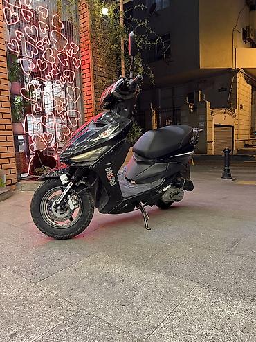 velo kaska: Moon brand - Moon, 80 sm3, 2023 il, 5200 km — 3