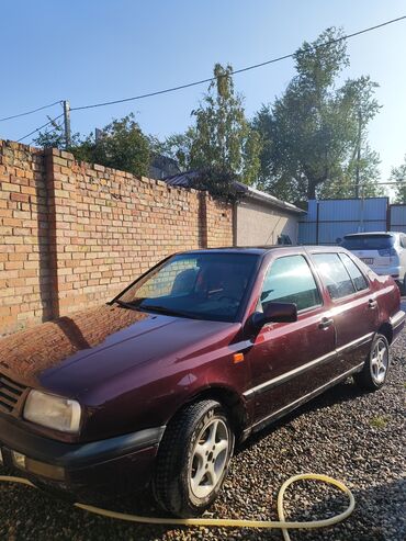 лед освещение: Volkswagen Vento: 1993 г., 1.8 л, Механика, Бензин, Седан