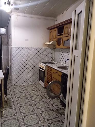 Bakı, 1 otaqlı, Köhnə tikili, m. 8 Noyabr, 32 kv. m