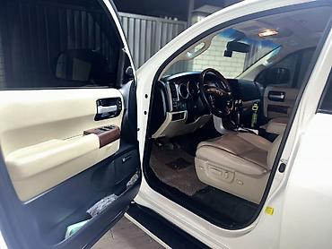 Toyota: Toyota Sequoia: 2012 г., 5.7 л, Автомат, Бензин, Внедорожник — 4