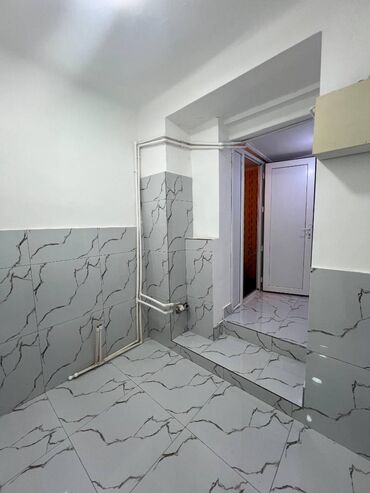 Digər kommersiya daşınmaz əmlakı: Təcili İcarə Obyekt. Obyekt şəhərin mərkəzində Gənclik ərazisində — 4