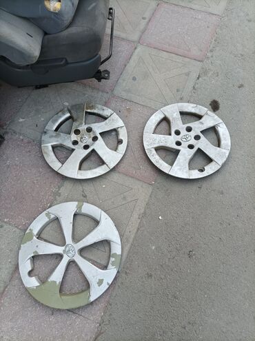 disk qapaq: İşlənmiş Kolpak Toyota R 15