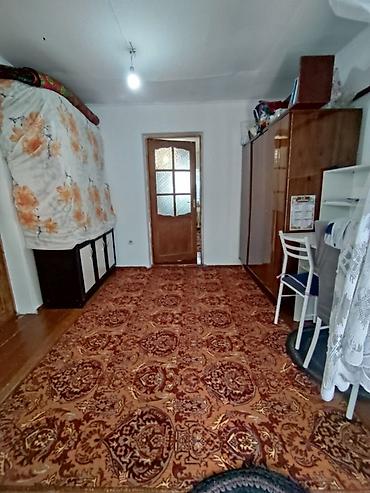 осмон ата конушу: 📍 В Сокулуке ( верхнаяя зона ) продается дом на участке 8.5 соток, по — 5