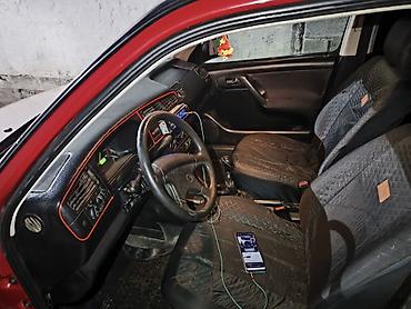 Volkswagen: Volkswagen Golf: 1994 г., 1.8 л, Механика, Газ, Хэтчбэк — 3