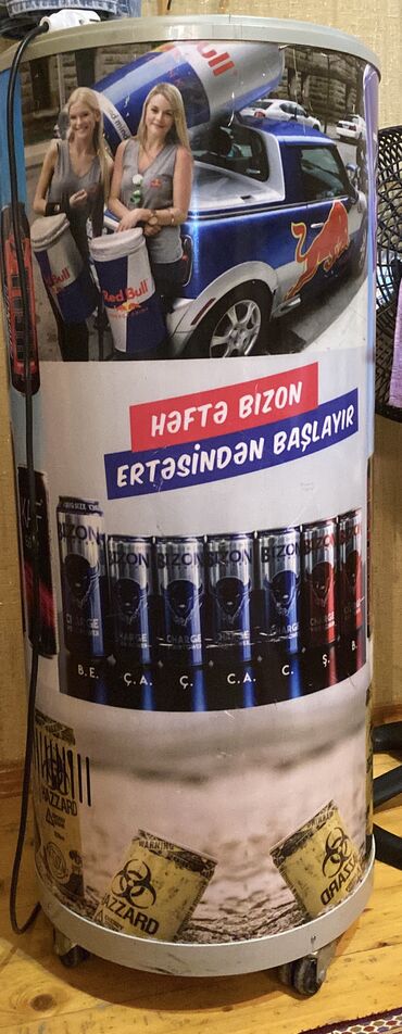 Dərin dondurucular: Soyuducu enerji içkilər üçün. Real alıcı olsa endirim edəcəm
