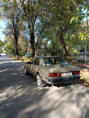 Продажа авто: Mercedes-Benz 190: 1984 г., 2 л, Механика, Бензин, Седан — 3