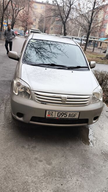 Toyota: Toyota Raum: 2004 г. — 1