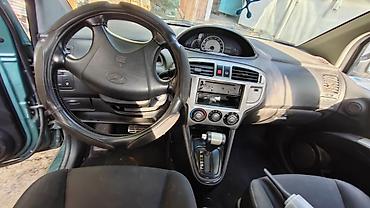 боковая: Hyundai lavita - Просторный пятиместный салон с тремя полноценными — 5