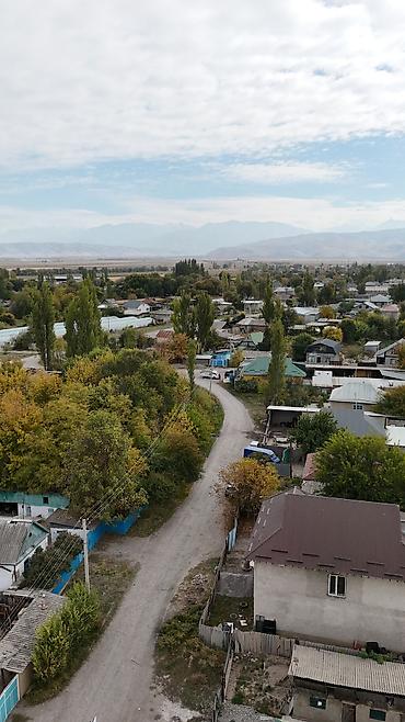 дом село грозд: 5 комнат, 140 м², 20 соток, Бишкек, Собственник — 8