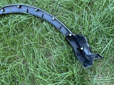 Крылья и комплектующие: Накладка крыла Заднее левое Toyota, 2018 г., Б/у, Оригинал — 6