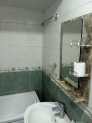 Uzunmüddətli kirayə mənzillər: Nəsimi rayonu ərazisində yerləşən 4 Mikrayonda Metro Nəsimi metrosuna — 12