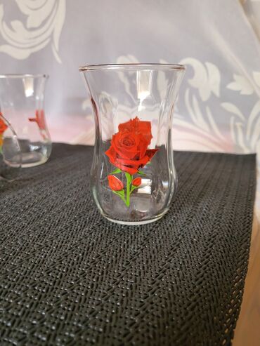 Čaše: Case nove,vintaz za caj,kuvano vino,grejanu. Komada 6 na lalafo.rs — 7 Čaše: Case nove,vintaz za caj,kuvano vino,grejanu. Komada 6 — 7