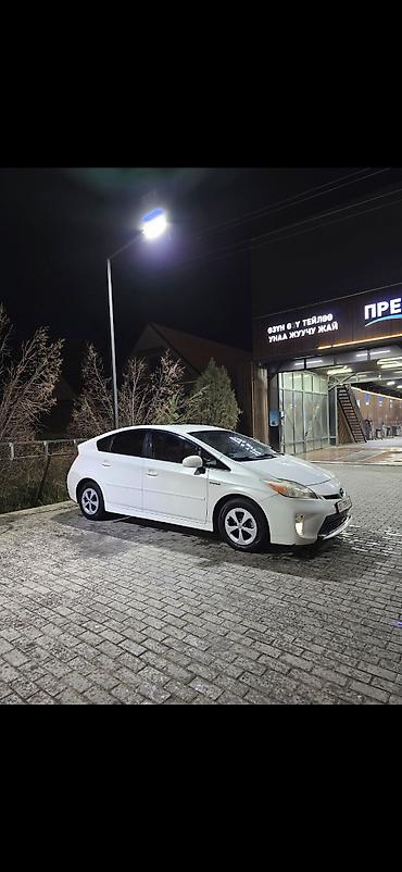 Toyota: Toyota Prius: 2015 г., 1.8 л, Автомат, Гибрид, Лифтбек — 2