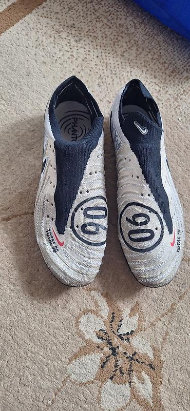 Бутсы: Набор футбольной обуви (разные модели и расцветки) В комплекте — 8